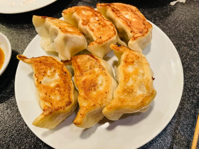 鶯谷・鴻福餃子酒場の餃子食べ放題に行ってきた！【中華ビジネス戦記】