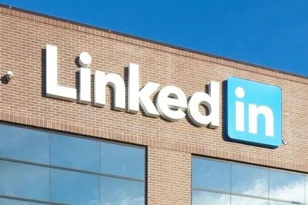 米リンクトイン、中国事業を再び縮小　求人・求職サービス停止で人員削減へ