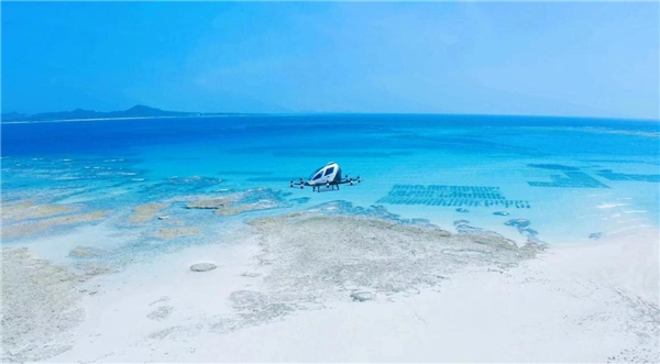 【動画】中国「EHang」の空飛ぶクルマ、沖縄の離島間で試験飛行に成功 