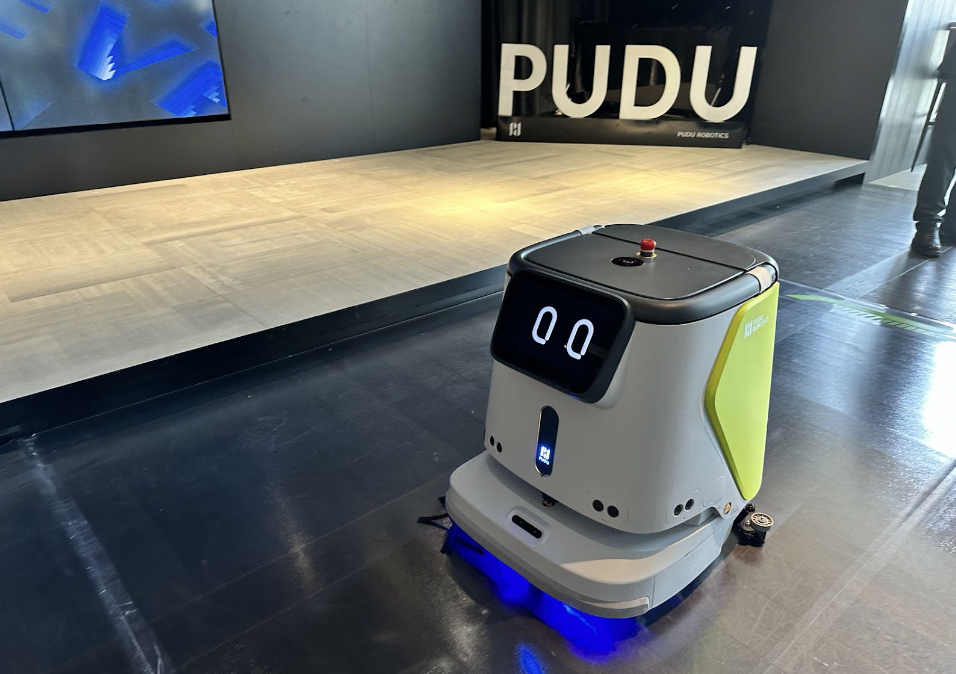 配膳ロボでシェア日本一の「Pudu Robotics」、清掃ロボ分野に参入　高機能2機種を発売