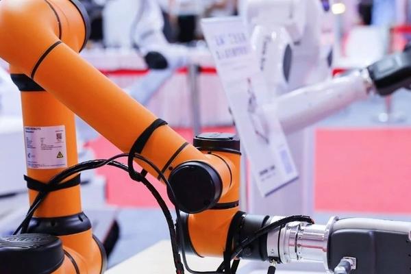 中国一のロボット産業都市は？ 3兆円超の市場で10都市がしのぎを削る