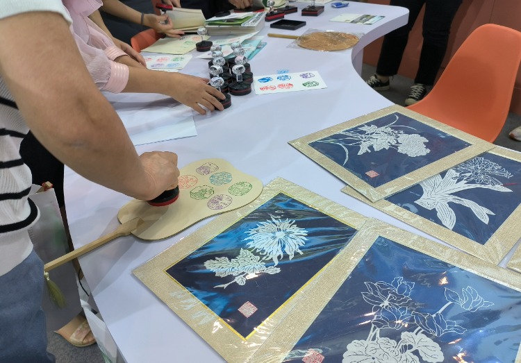 中国、「スタンプ収集旅行」が若者の間で人気