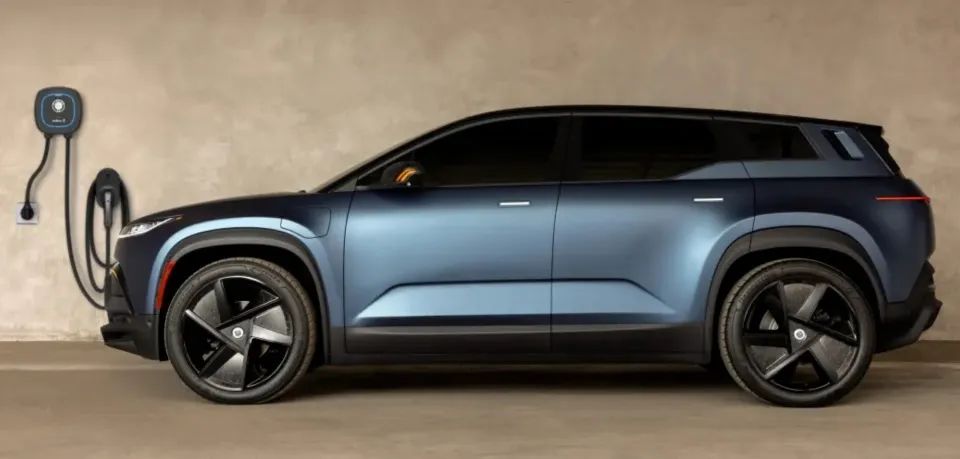 米EV、中国への進出相次ぐ。テスラに対抗する「フィスカー」、上海に体験型店舗を開設