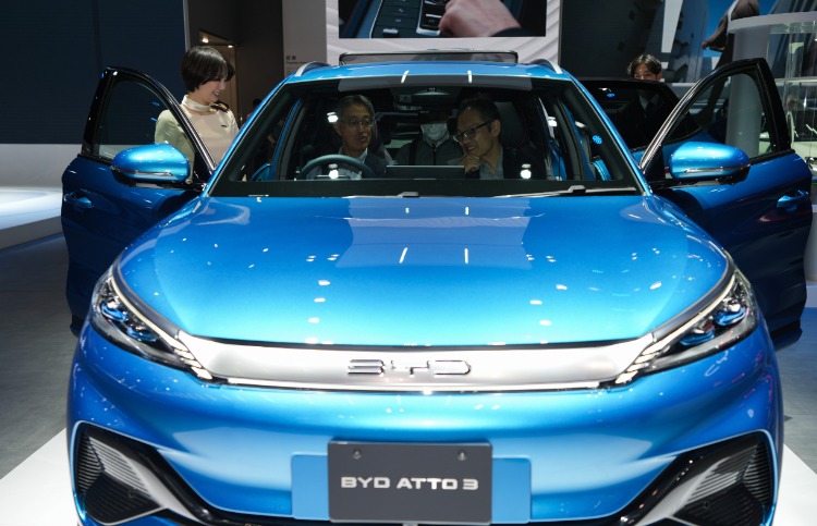 中国EVのBYD、ジャパンモビリティショーで注目集める