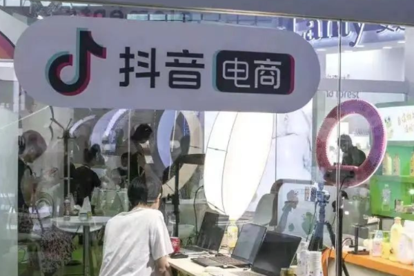 中国版TikTok「抖音」、EC事業のGMVが42兆円に　アリババに迫る