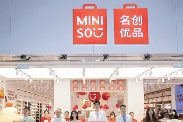 中国雑貨大手「名創優品」、米国100号店をオープン　海外事業が急拡大