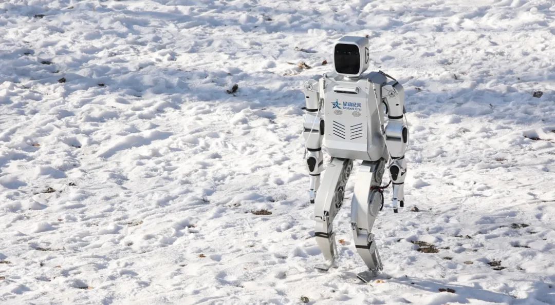 人型ロボット「星動紀元（ROBOTERA）」、レノボ主導のエンジェルラウンドで20億円超を調達