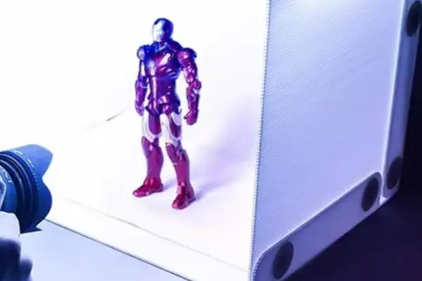 わずか8分で3D動画を自動生成　多彩なデジタルマーケティングを実現する「xdreality」