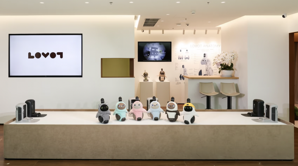 日本の癒やし系ペットロボット「LOVOT」、中国上海市に1号店をオープン　　