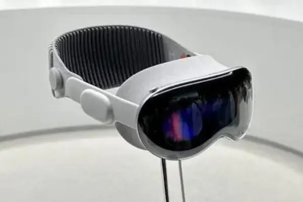 アップル「Vision Pro」部品コストは約18万円　日本製4割でトップ、中国製7％