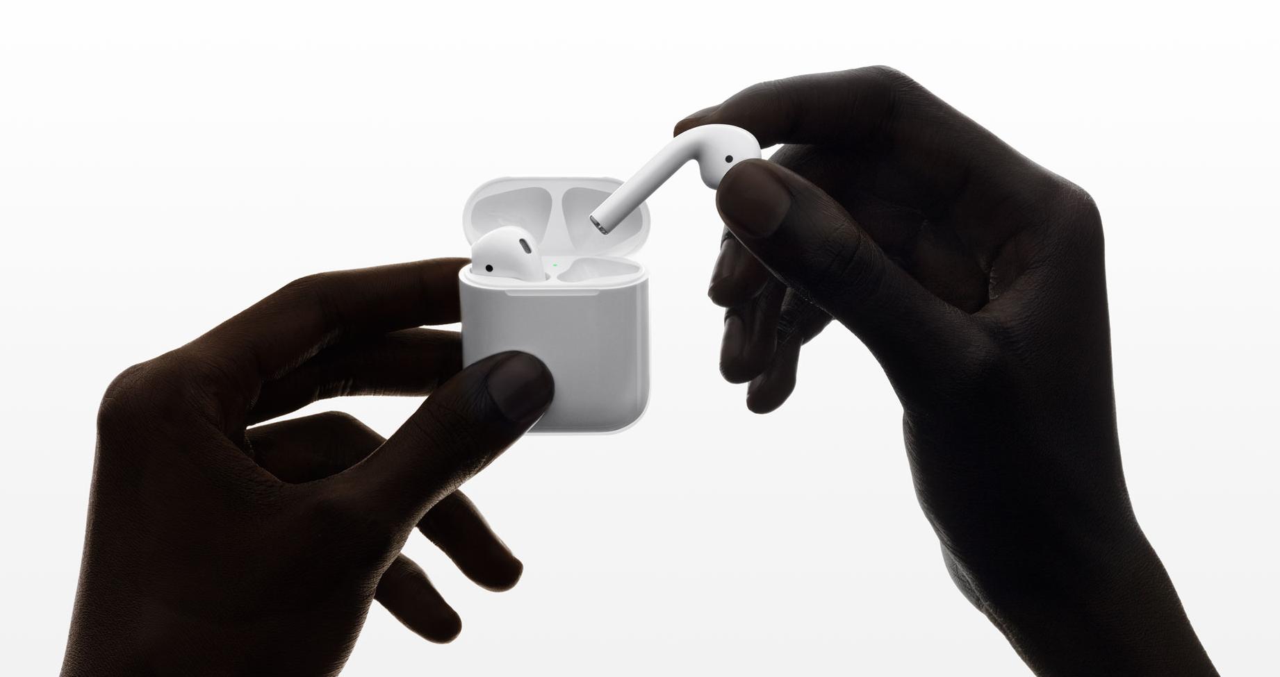 アップル、廉価版「AirPods」発売へ　製造はフォックスコン子会社か