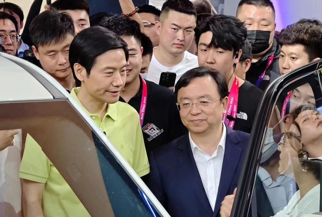 テスラの値下げ攻勢に動じない、中国・小米汽車「15〜20年で世界トップ5の自動車メーカーに」【北京モーターショー】