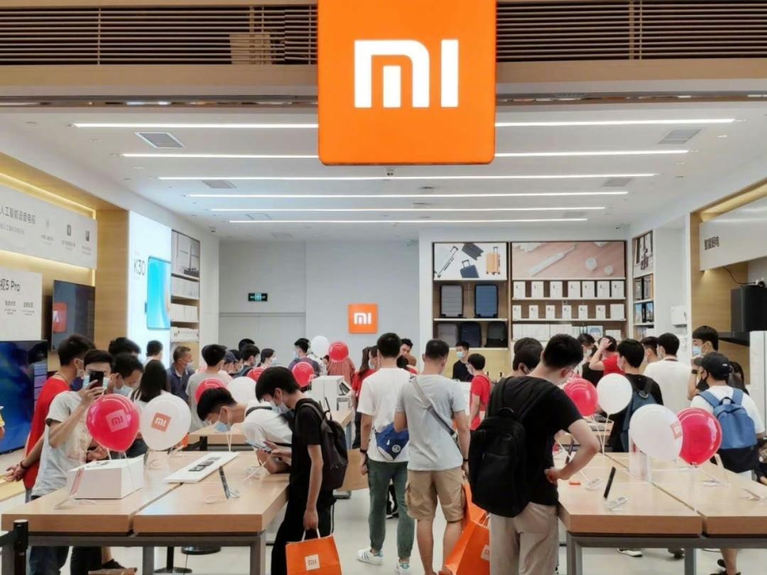 世界スマホ出荷、サムスン首位　3位中国シャオミは2位アップルに肉薄：24年7〜9月