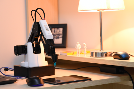 日本でも展開の協働ロボット「DOBOT」、香港上場へ　23年は世界シェア2位も赤字解消が課題に 