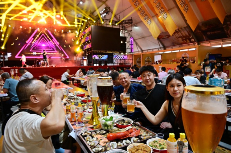 中国青島と宮崎市青島、ビール祭りが開幕　日中交流深まる
