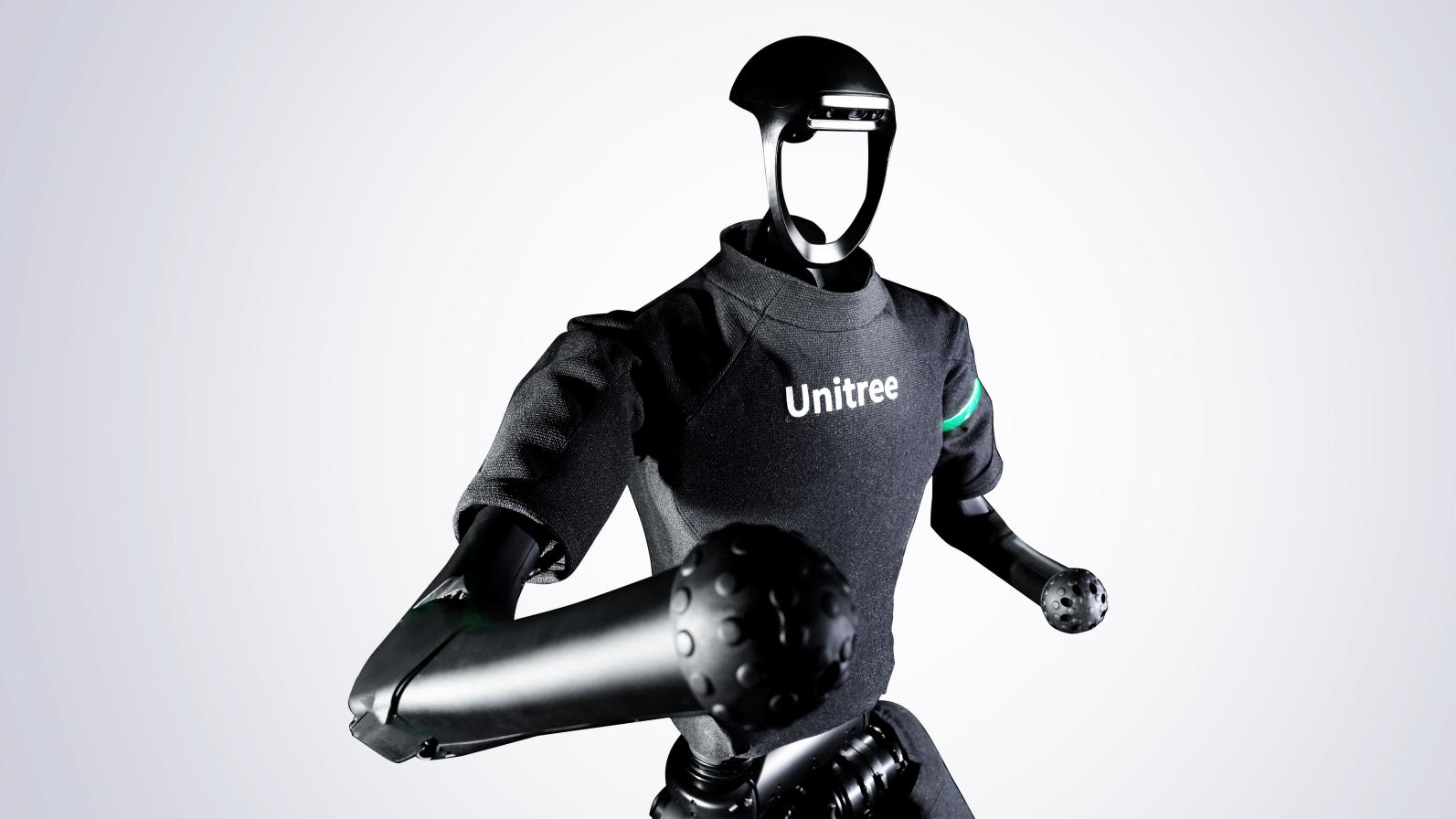洗濯物折りたたみロボット、蹴られても二本足で踏ん張るロボット…中国のAI大会に人型ロボット25種類が集結