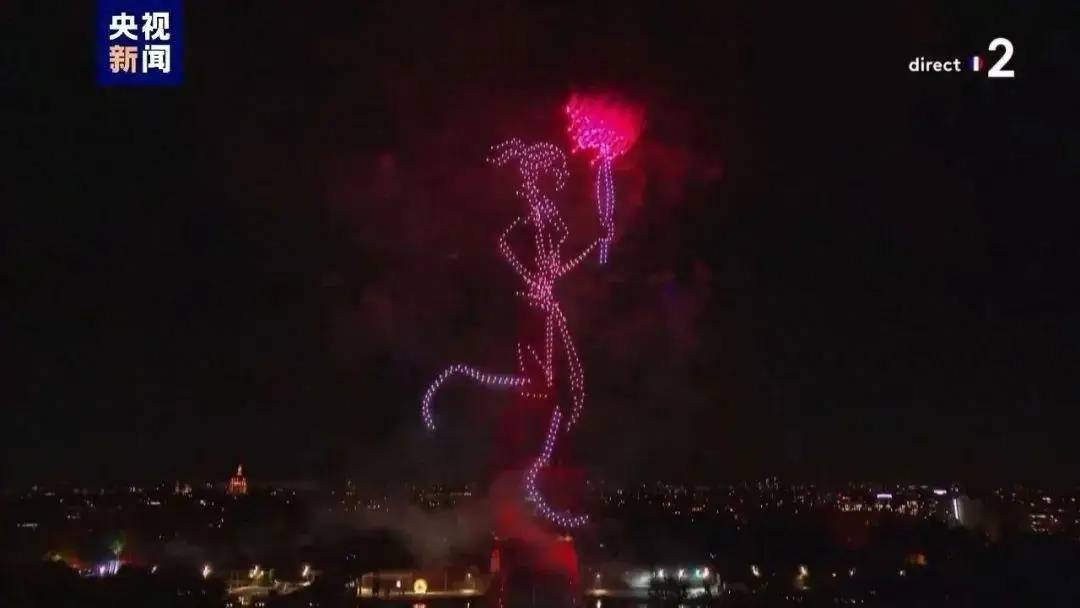 パリ五輪、輝きの裏に深圳テック。花火の代わりにドローンショー