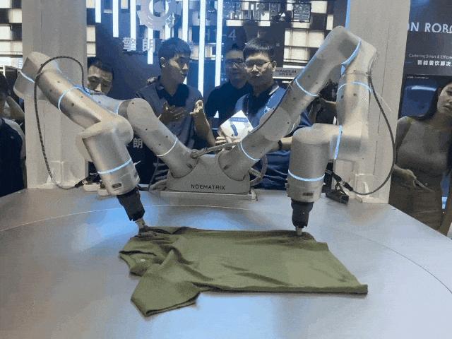 衣類を折りたたむ人型ロボットで注目。中国「Noematrix」が数十億円超を調達、サウジ大手VCも参加