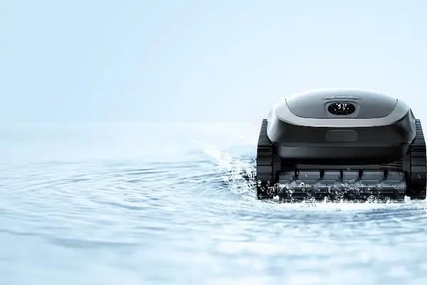 新たな有望市場？中国発プール掃除ロボットが米国で台頭、人手不足に対応