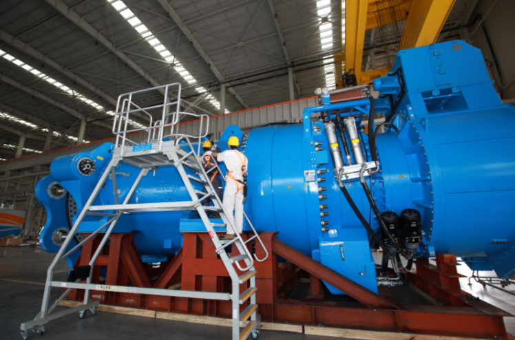 世界最大出力の浮体式風力発電機、江蘇省で完成
