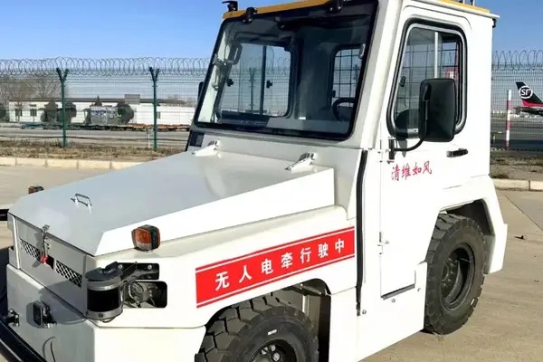 中国、空港物流も無人化へ。24時間稼働の自動運転車、貨物輸送を効率化