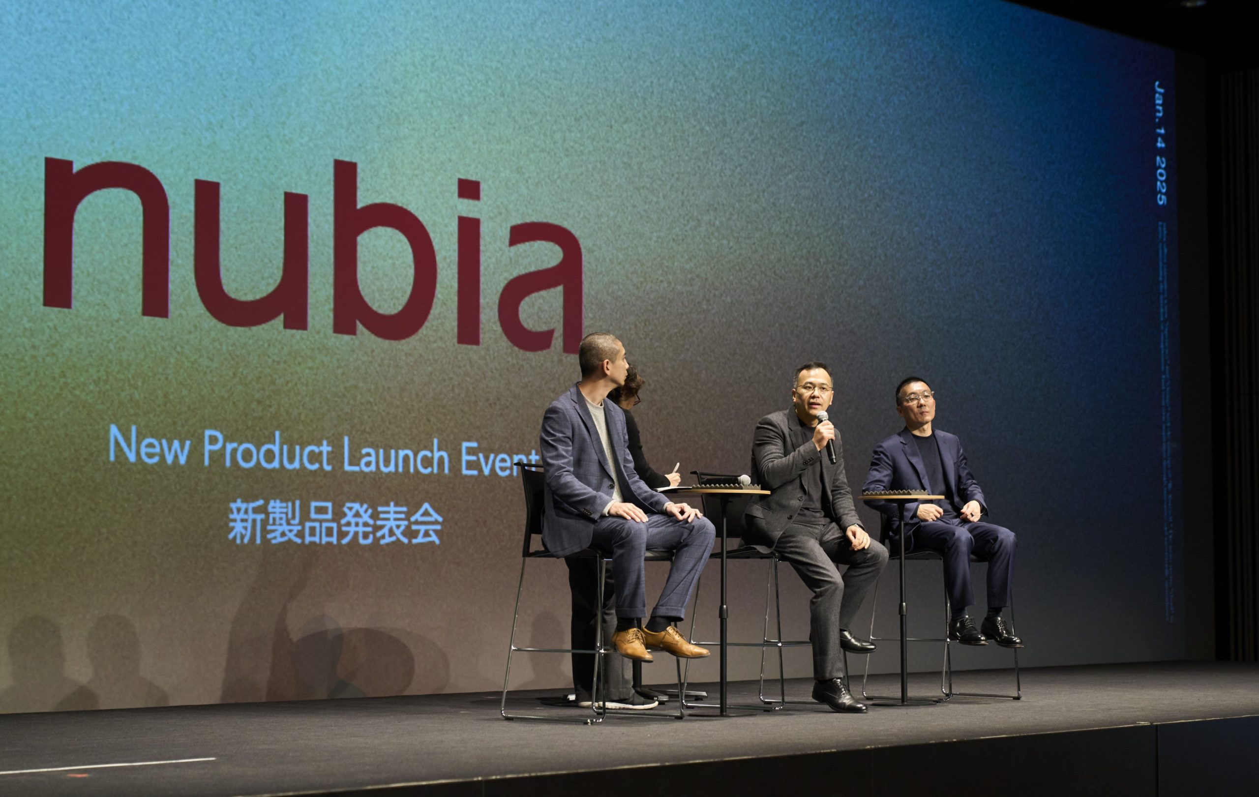 中国ZTE傘下「nubia」、折り畳み式スマホ「nubia Flip 2」日本投入　若年層に照準