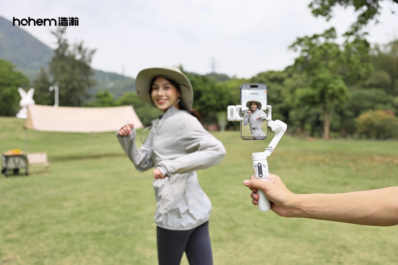 スマホ用ジンバル、AIで自動追跡。”世界初”生み出し続ける「Hohem」が約20億円を調達