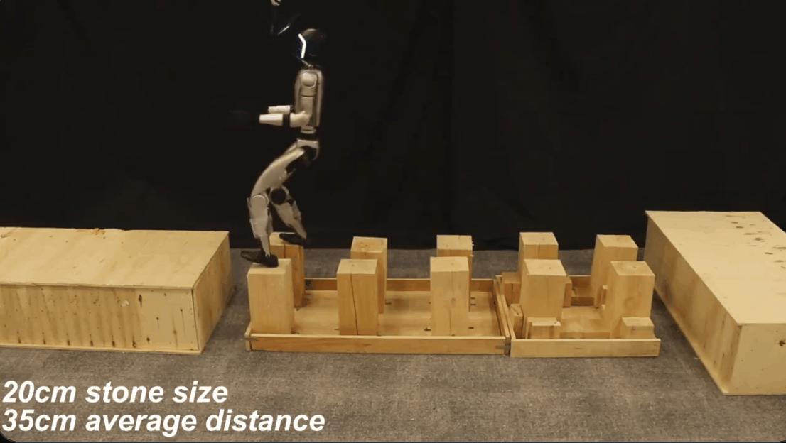 「少林寺ロボ」が話題⋯中国の人型ロボット「Unitree G1」、驚異のバランス感覚で複雑地形を克服
