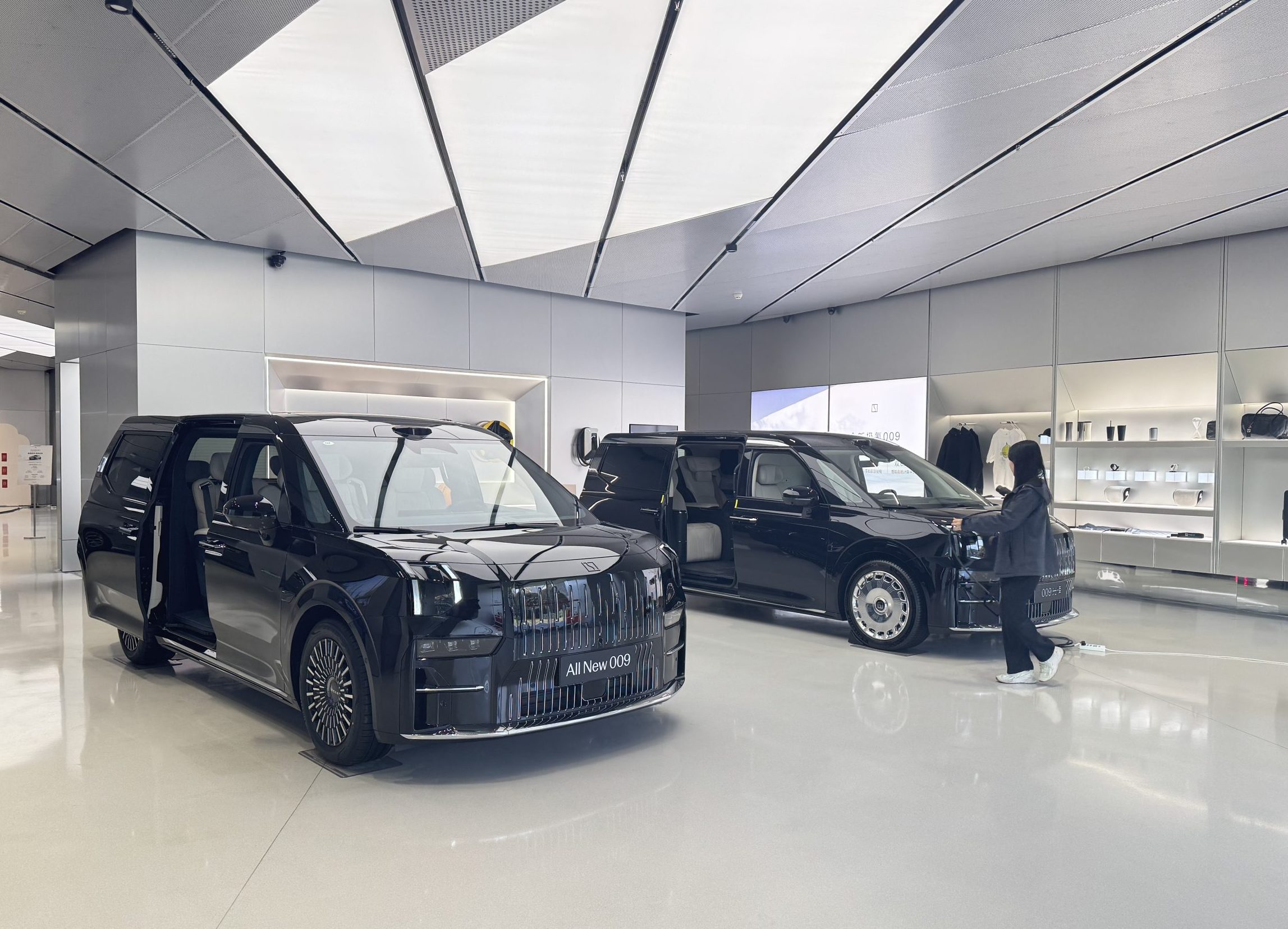 吉利汽車、5月販売の56％がNEVに　4カ月連続で過半数、輸出は2.8倍