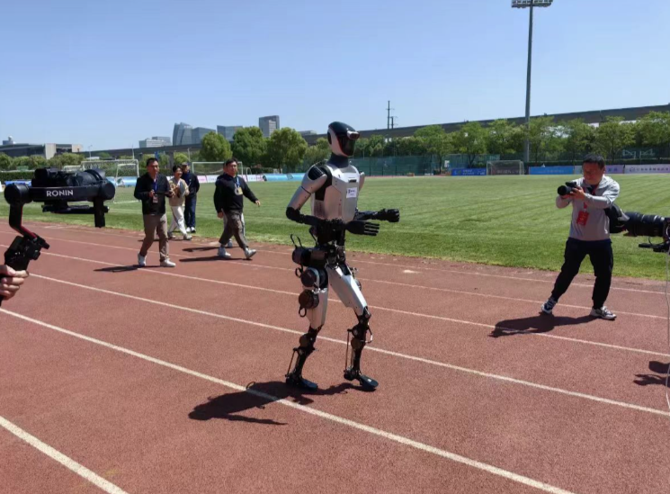 SF感満載、無錫市で第1回AIロボット運動会開催