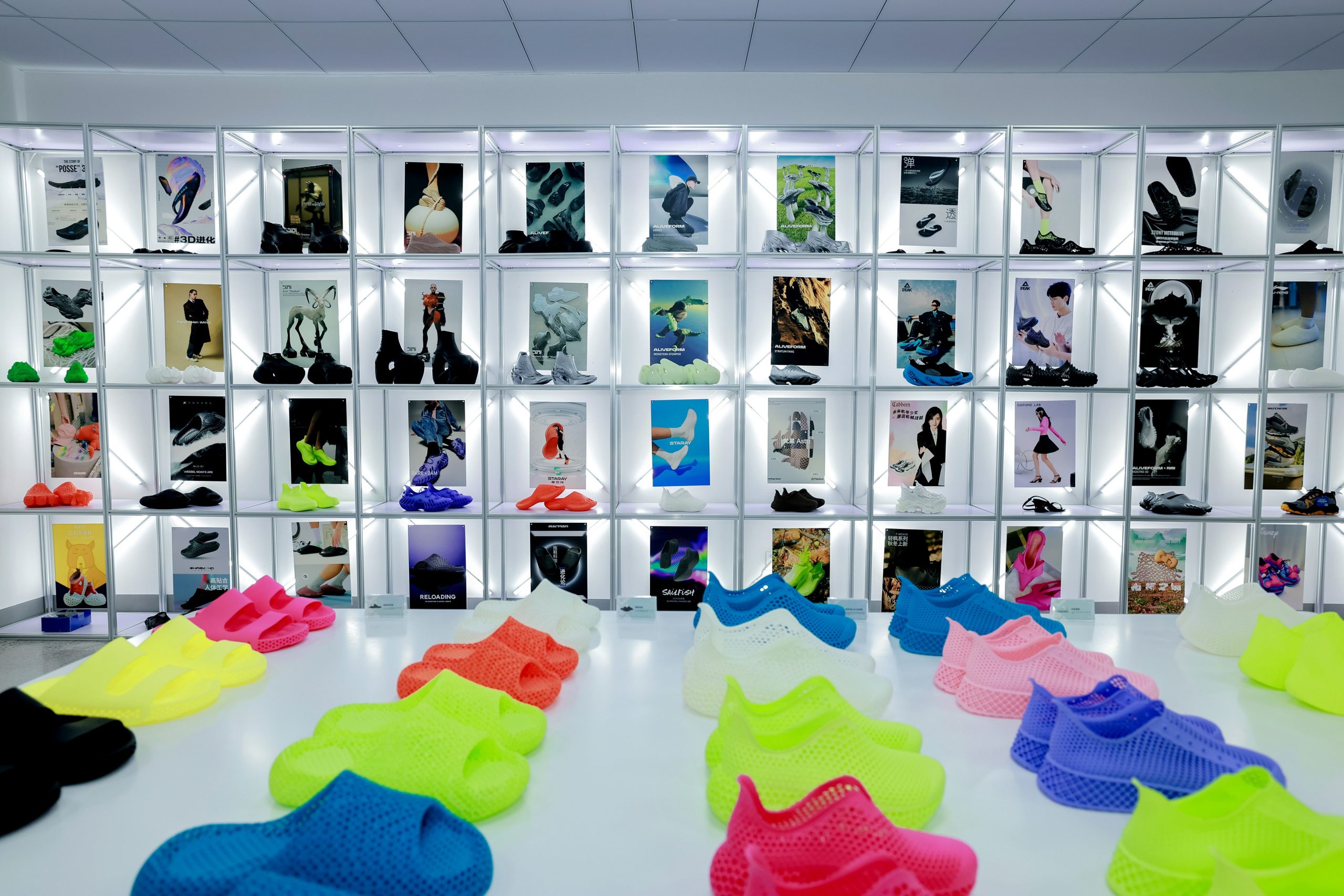 “従来の100倍速”の3Dプリント、AI活用で“48時間納品”へ　中国「PollyPolymer」が40億円調達