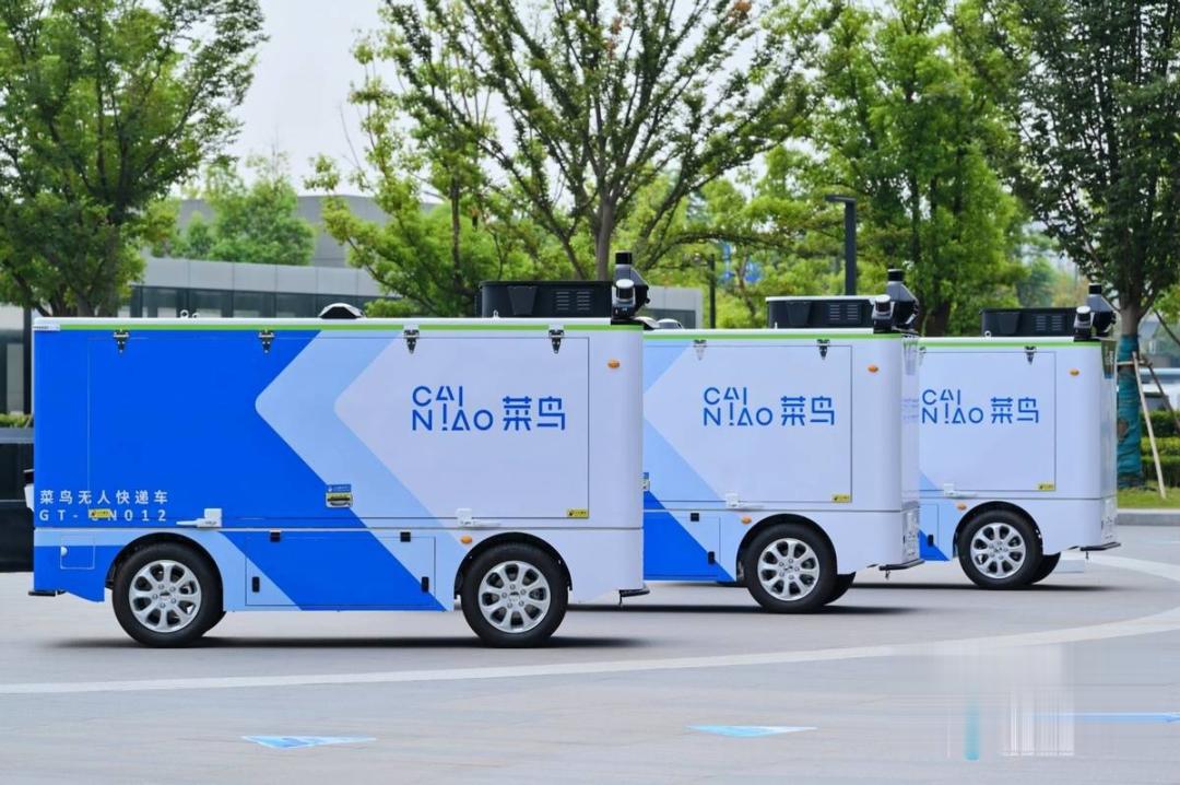 中国の無人配送車、1台40万円弱の衝撃　政策・低価格で2027年に“大衆化”へ