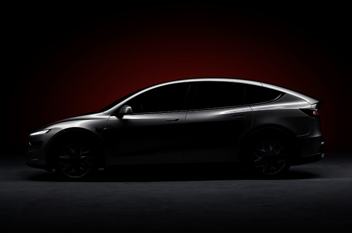  米テスラ、中国専用SUV「モデルY L」発売へ　シェア低迷から挽回狙う
