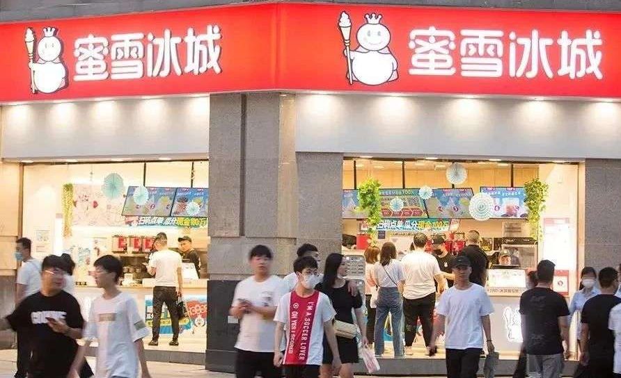 中国MIXUE、店舗2割増でも売上は横ばい　6万4000店で見えた成長の壁