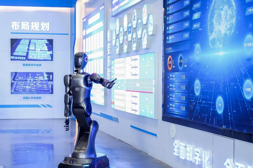 中国家電大手・美的、業界初の「AIエージェント工場」　人型ロボットも実戦投入　