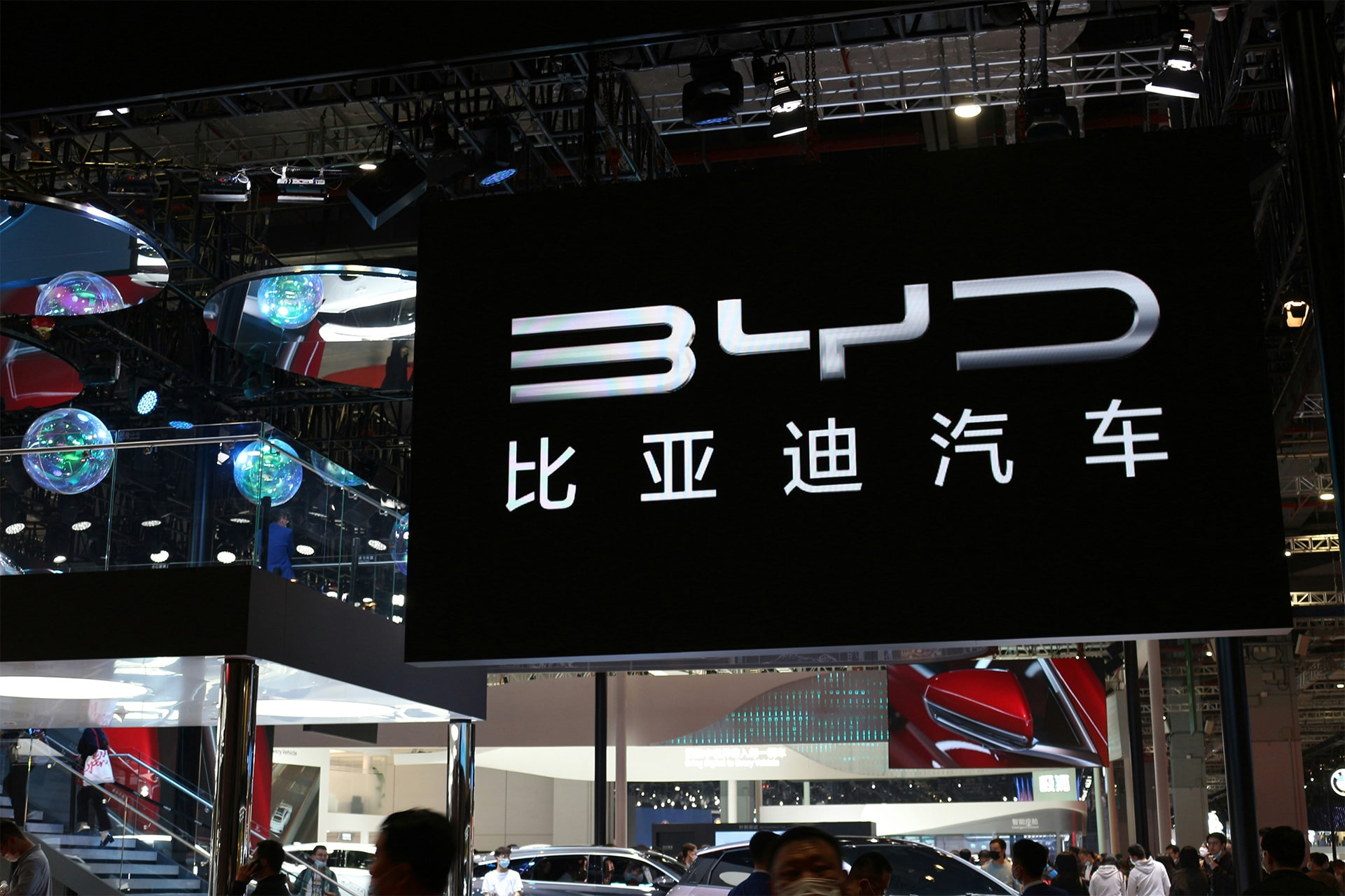 中国EV市場で「首位BYDに陰り」、10月販売が44万台に減速