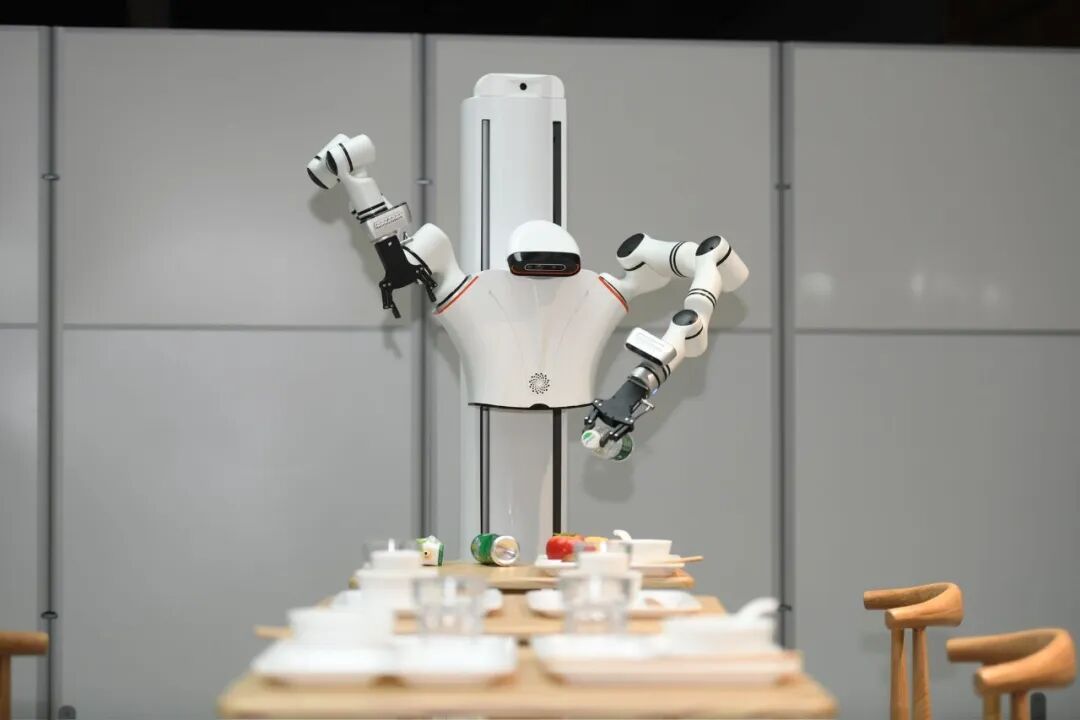 清華大発ベンチャー、ロボット「大脳」量産へ　指示不要の自律動作実現