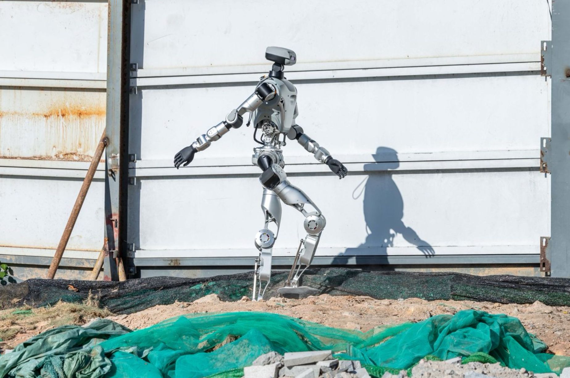 深圳発人型ロボット「LimX Dynamics」、約300億円の大型調達　モジュール化×専用OSで差別化　