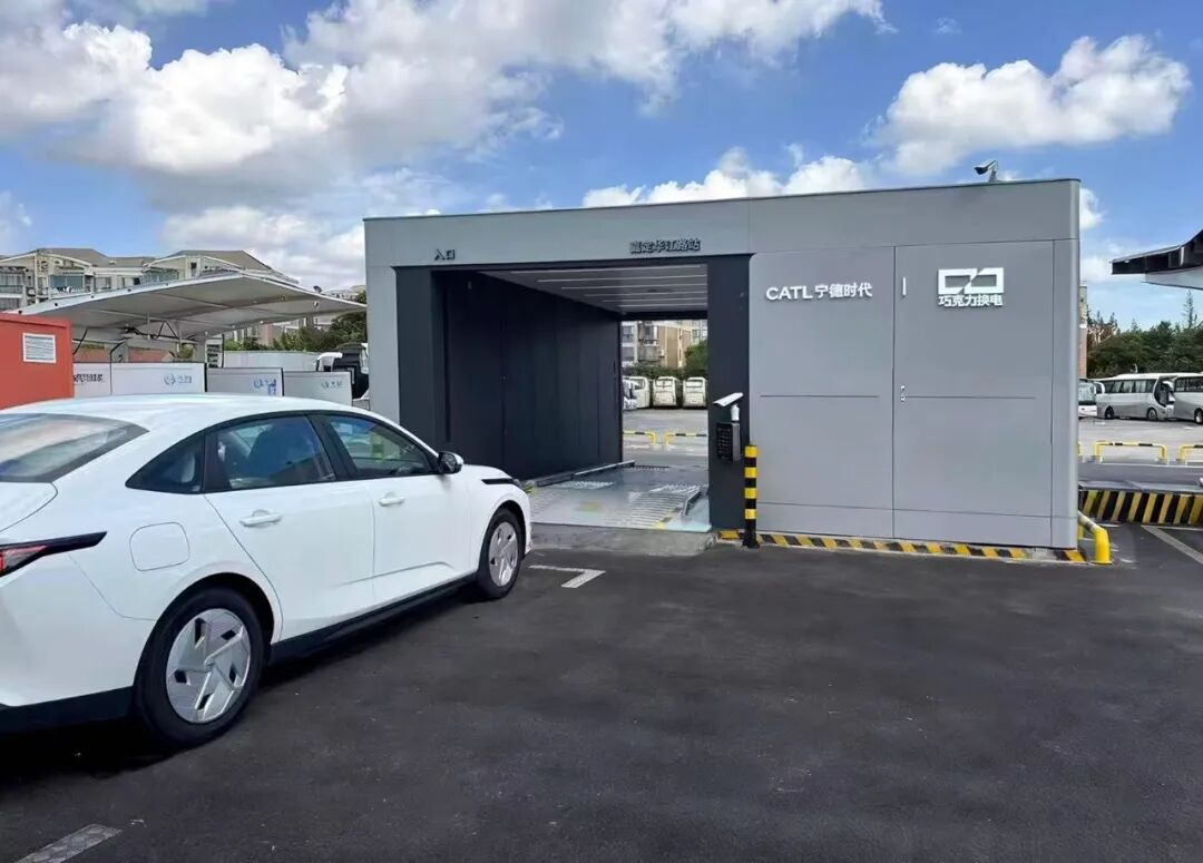メーカー不問・EVの95％に対応。中国CATL、爆速で広がる「電池交換ステーション3000カ所」の衝撃