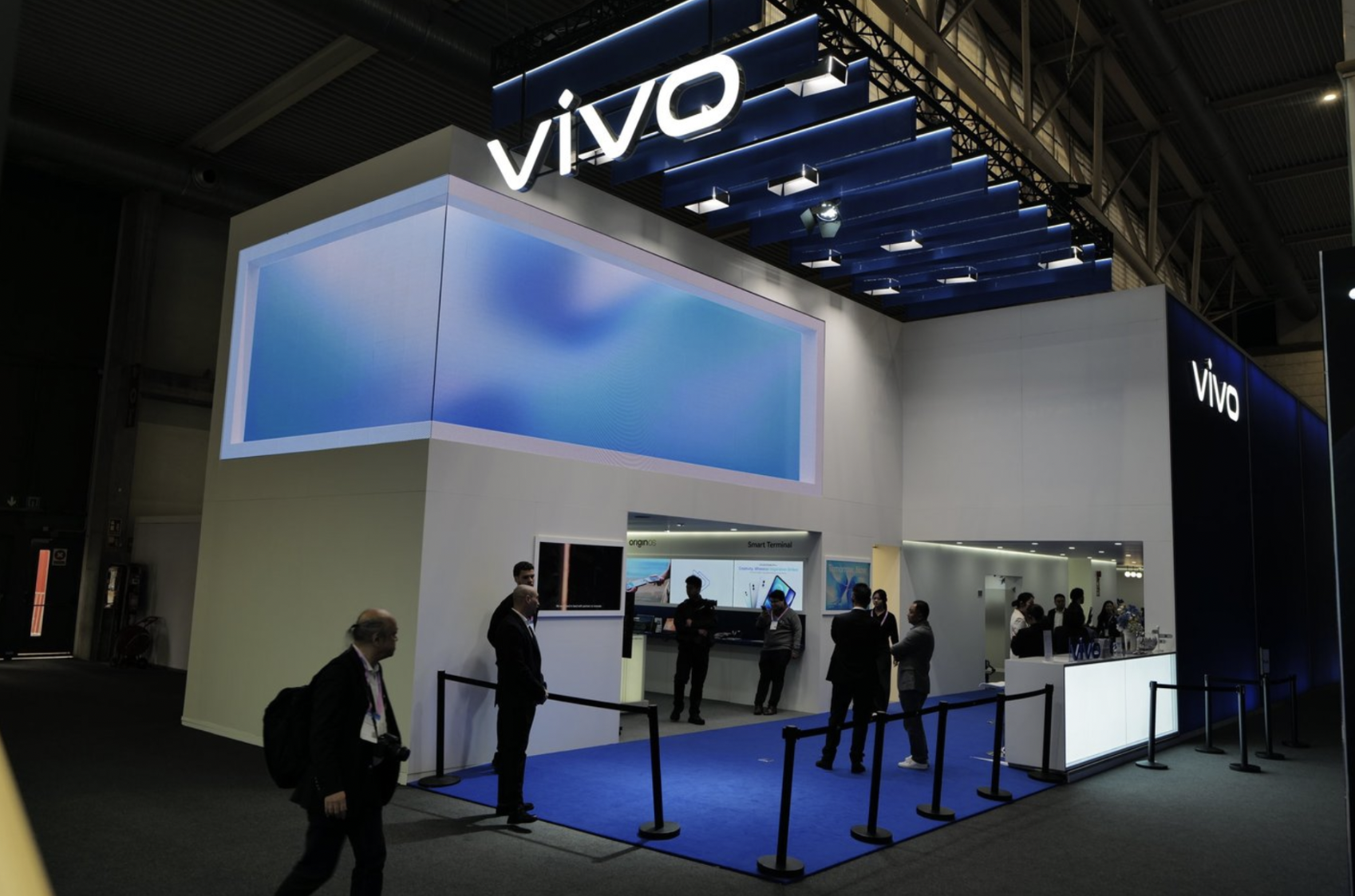 vivoがMWCに初出展、謎の「X300 Ultra」をチラ見せ　日本未進出も既に「60カ国超」のグローバル戦略明らかに