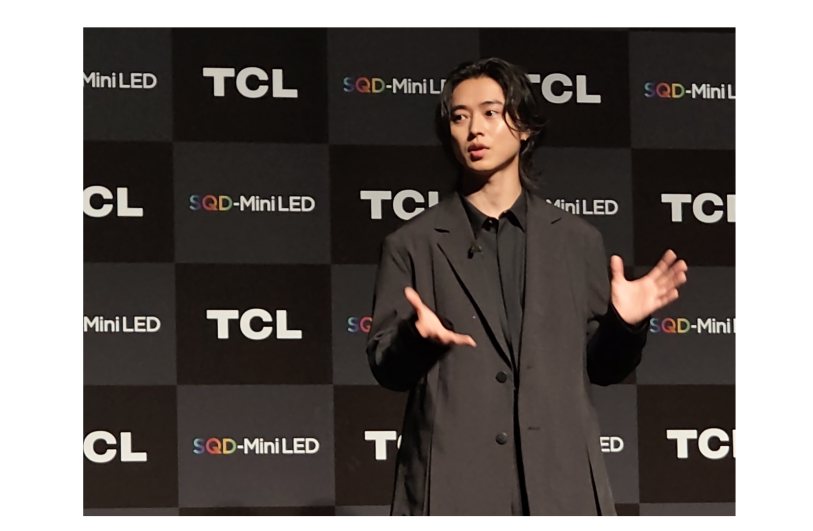 認知率37％の壁を崩せるか——TCL日本、山崎賢人起用と世界初Gemini搭載TVで攻勢