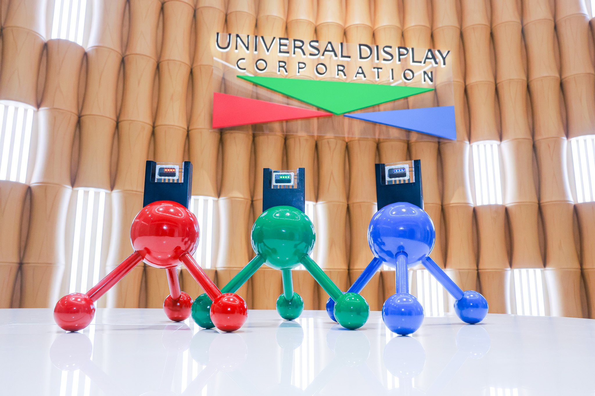 有機EL材料の米UDC、成都に研究拠点を稼働――BOE支援、「中国に長期コミット」