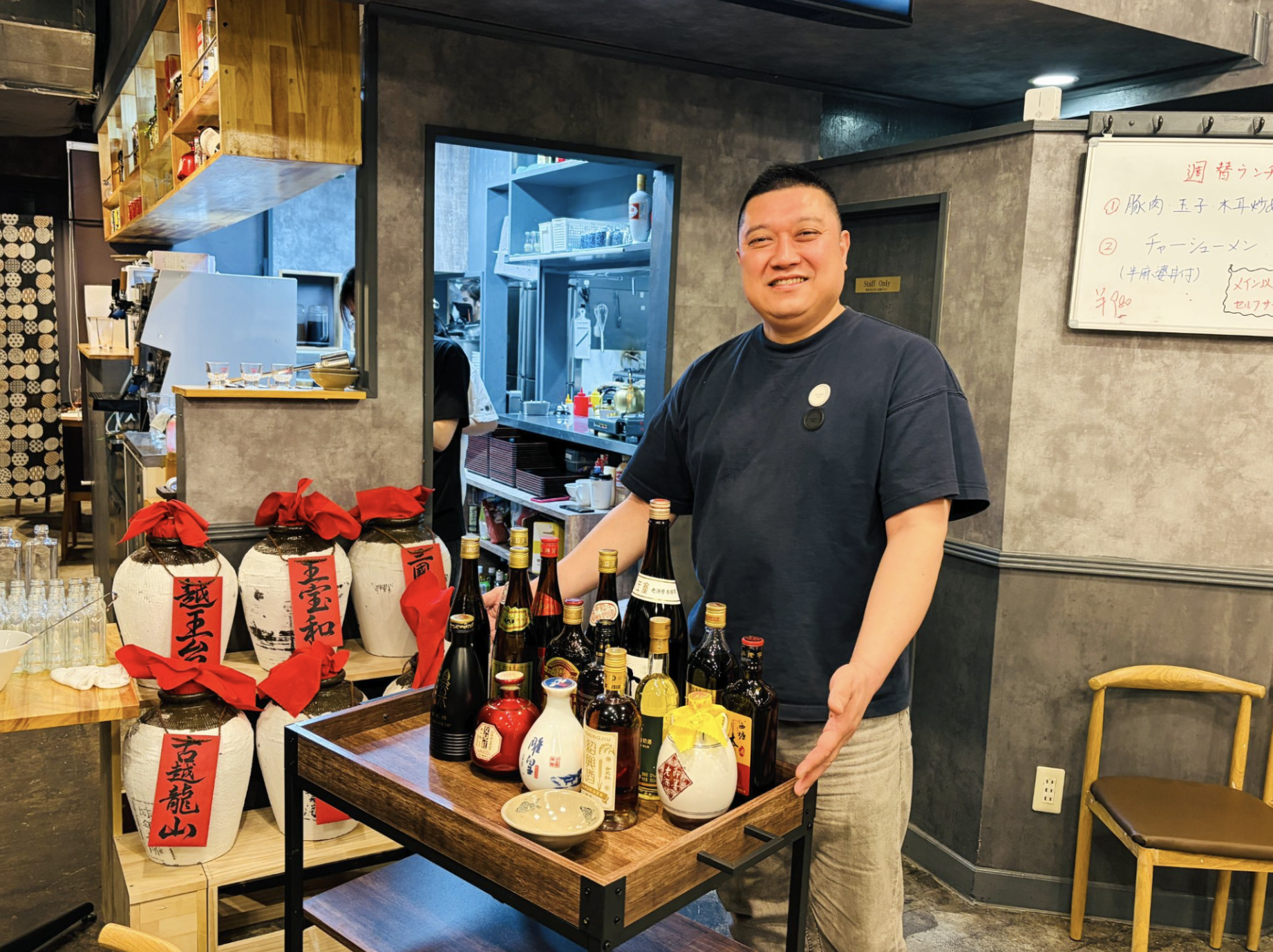 「紹興酒にザラメ」は日本だけ？ 実は地域色豊かな中国酒の奥深い世界と、今注目の“甕出し”飲み比べ