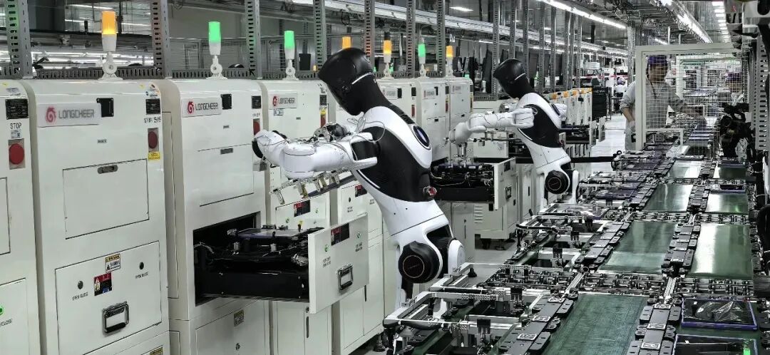 ヒューマノイド量産の主役は「スマホ工場」だった。中国EMS大手、一斉にロボットに賭ける理由