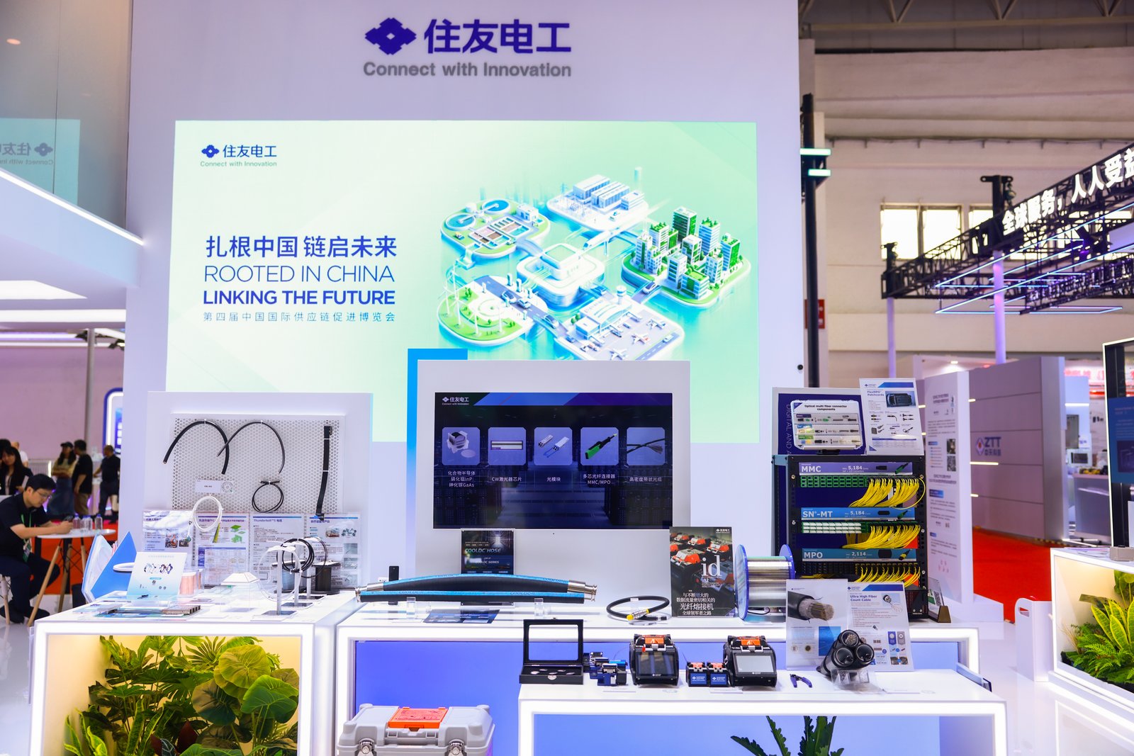 住友電工、AI向け光配線を中国で展示　データセンター需要の高まりに照準