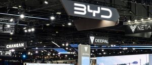 BYD、全固体電池EVを2027年投入へ　まず1000台規模、高級車から実証か