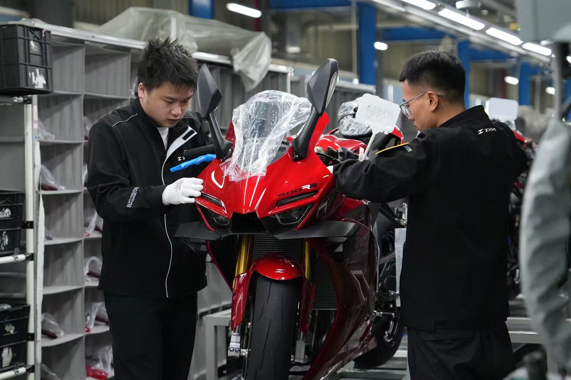 中国発バイク「ZXMOTO」、欧州向け輸出急拡大　国際レース好成績が追い風