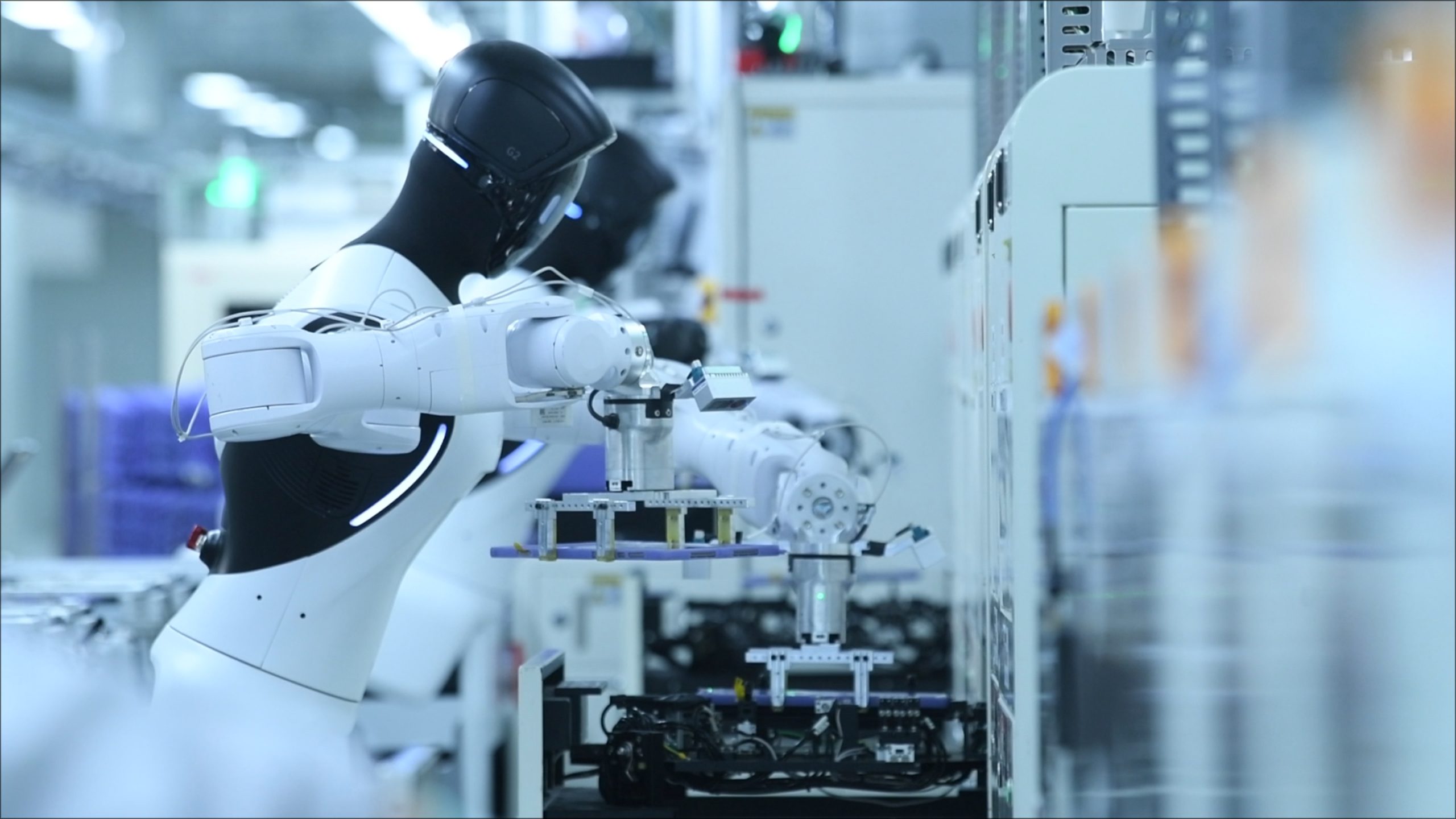 人型ロボットの現場投入加速、検査成功率99.99％　生産量も3割増：中国・江西省