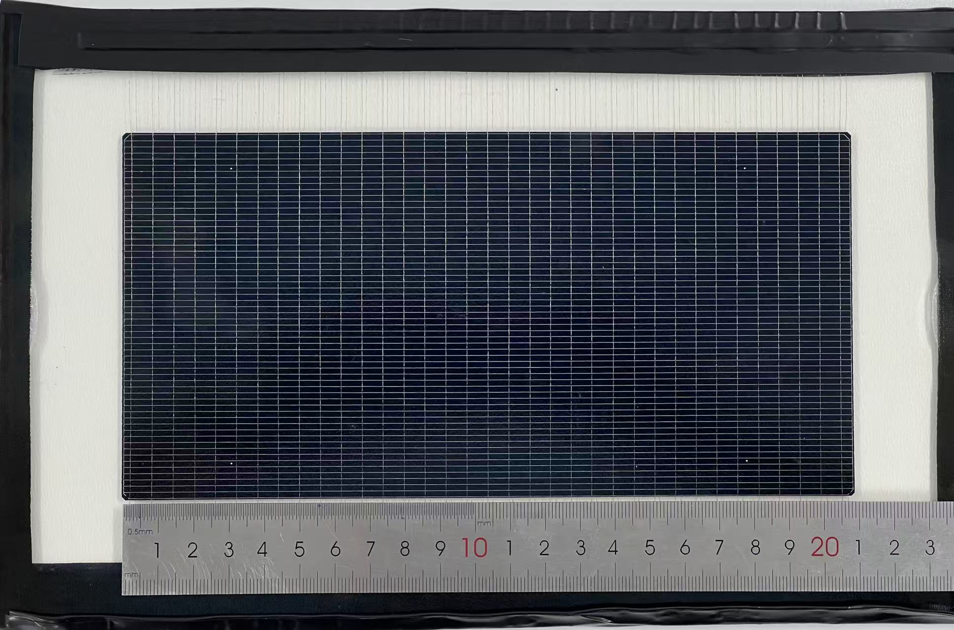 希少金属を使わずに高性能化。蘇州大など、次世代「タンデム太陽電池」で新技術