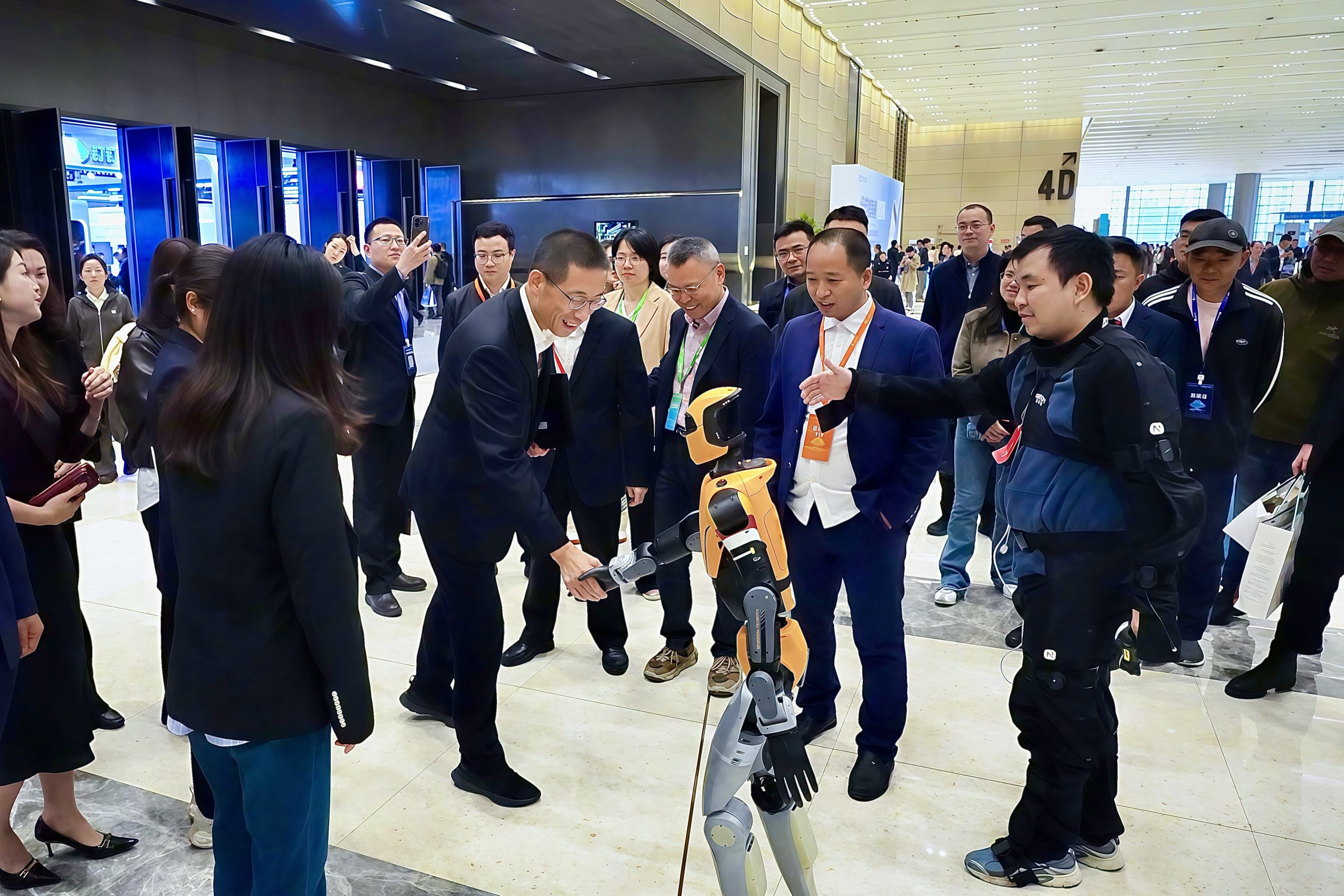 ロボットは「考える」だけでは働けない　中国・西湖機器人、「全身制御AI」で120億円調達